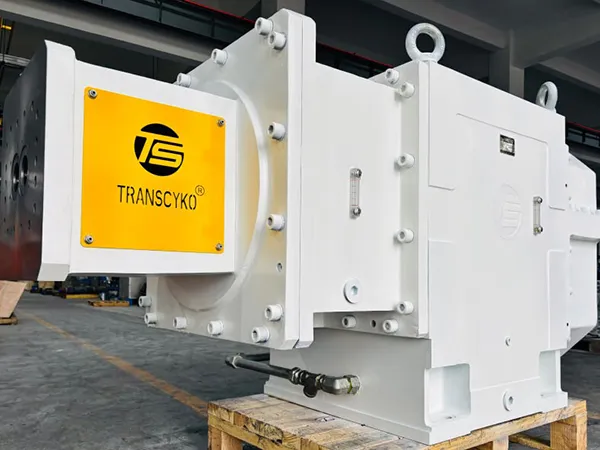 Réducteurs industriels et réducteurs de vitesse pour l'extrusion de plastiques