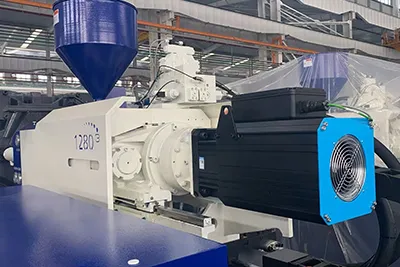 Réducteur planétaire pour machines de moulage par injection